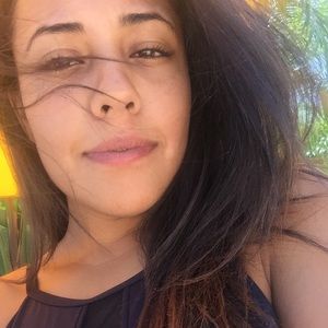 Meet your Posher, Noemi